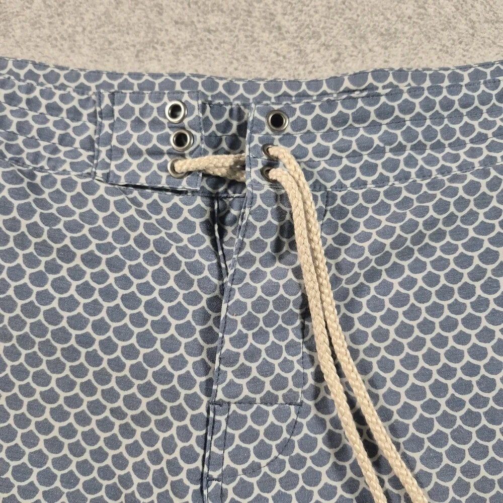 Faherty Classic Board Shorts Mens 33 Fish Scale Batik Swim Trunks Blue Surf